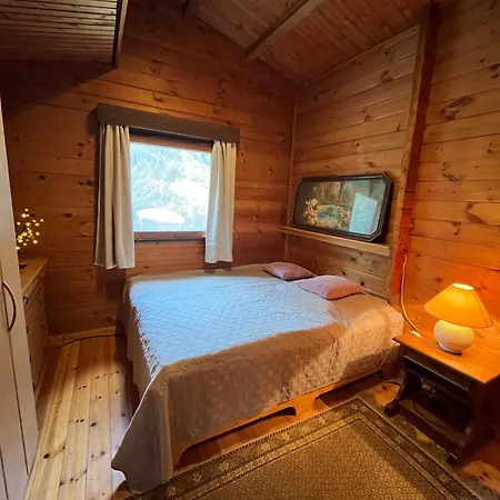 Pur, Haus Mit Grossen Garten Am Wald بيت للعطل
