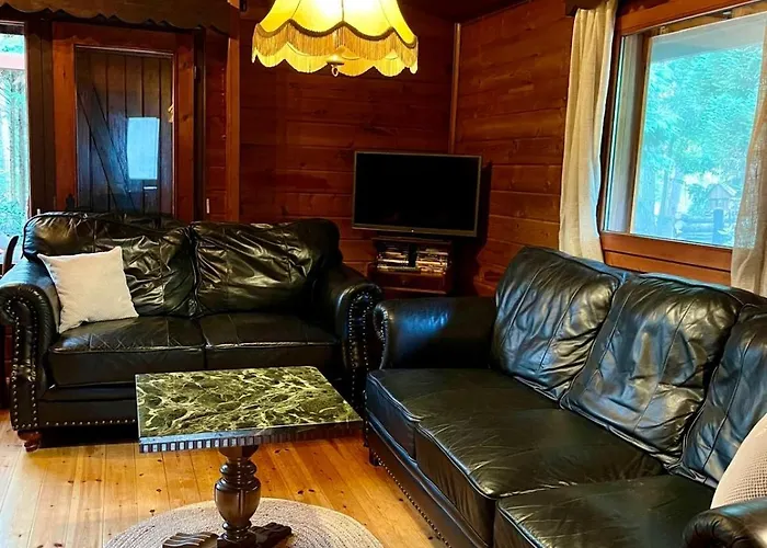 Pur, Haus Mit Grossen Garten Am Wald