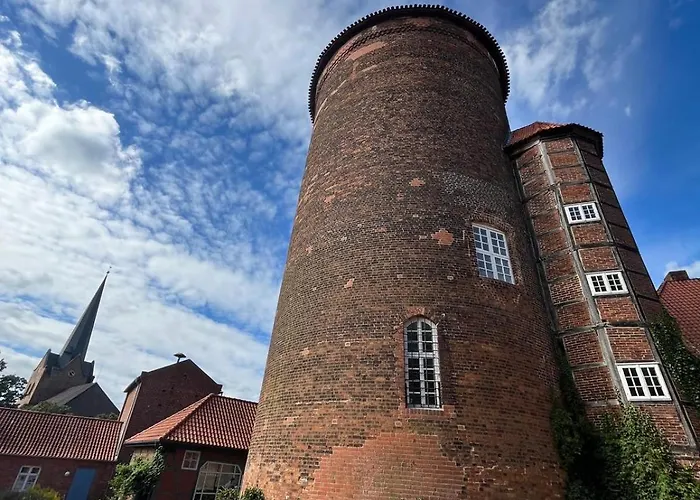 Pur, Haus Mit Grossen Garten Am Wald