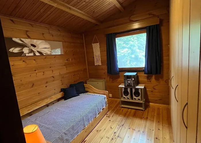 Дом отдыха Pur, Haus Mit Grossen Garten Am Wald *